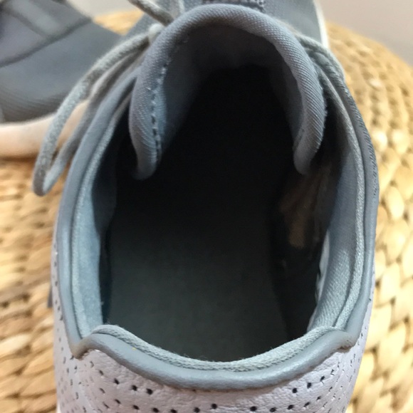 Jordan gray and white eclipses Size 8.5 - Picture 6 of 8